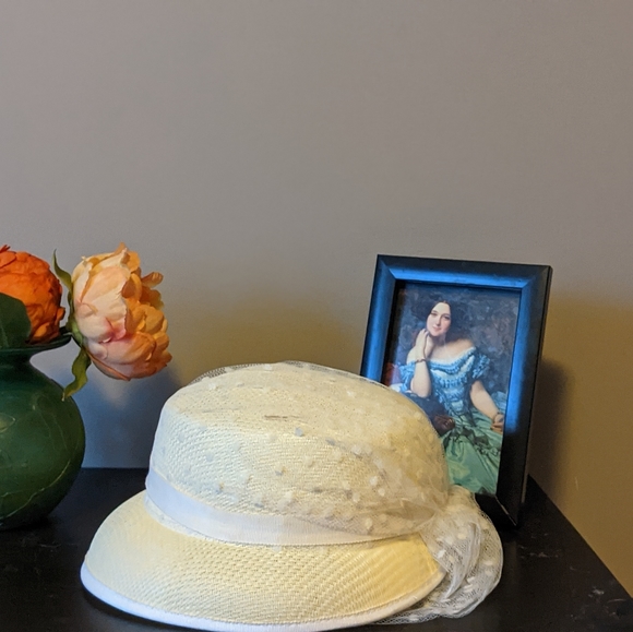 1950s Delicate Straw Church Hat with Netting - Picture 3 of 3